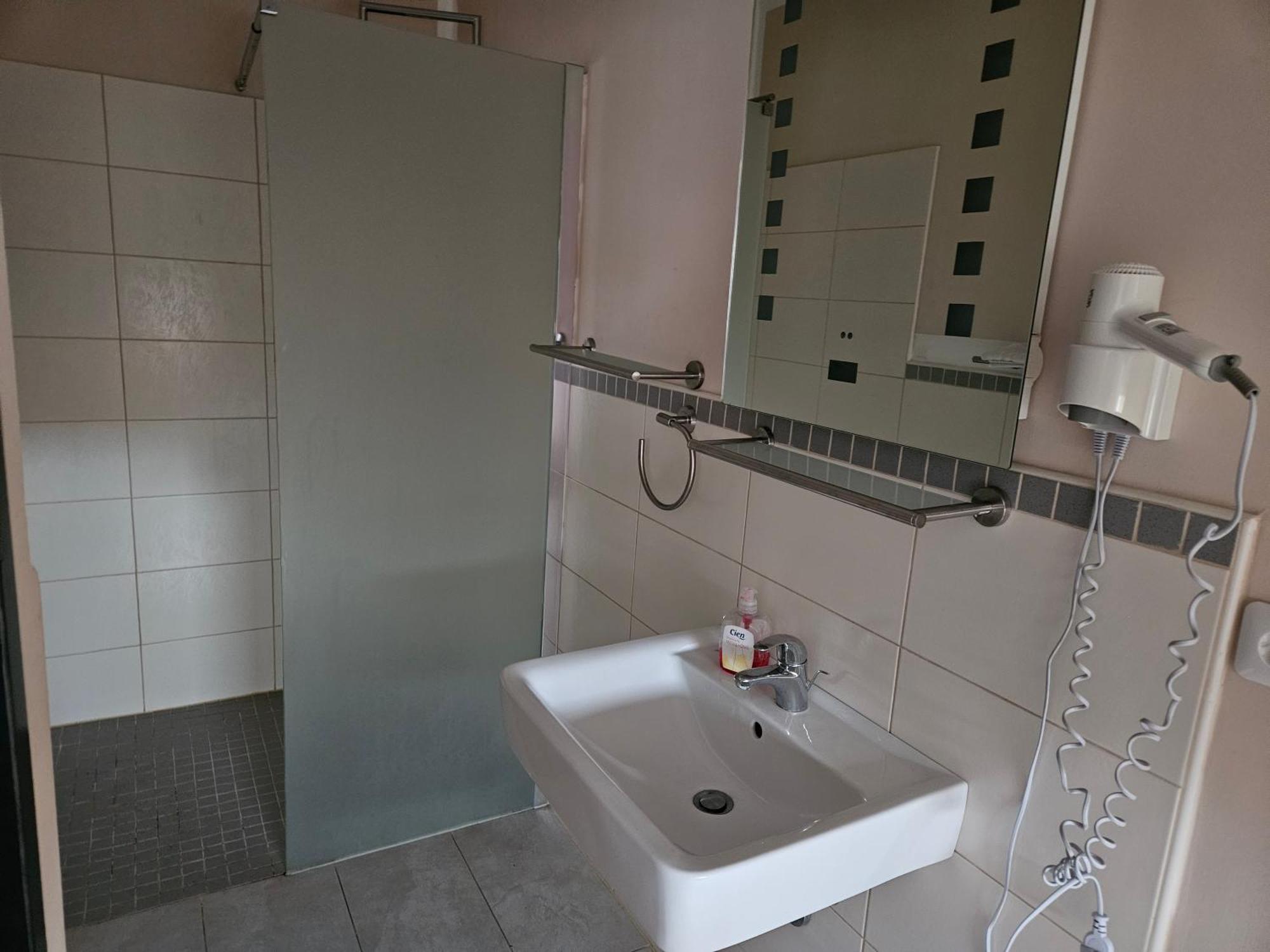 Hotel Zur Schmiede Heiningen Buitenkant foto