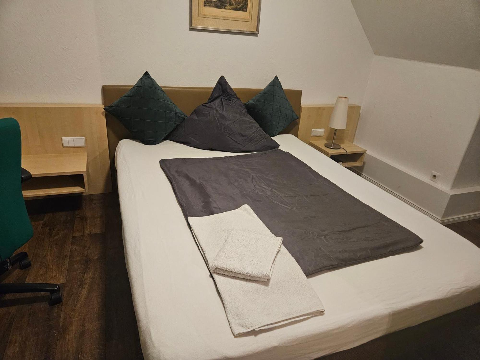 Hotel Zur Schmiede Heiningen Buitenkant foto
