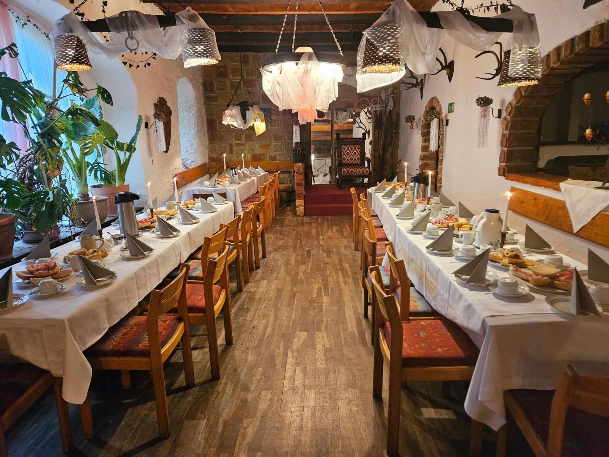 Hotel Zur Schmiede Heiningen Buitenkant foto